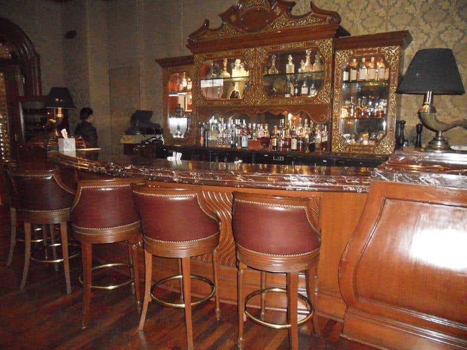 Ay Palace Restaurants Best Library Bar The Leela Palace Kodihalli Bangalore Finger Food
