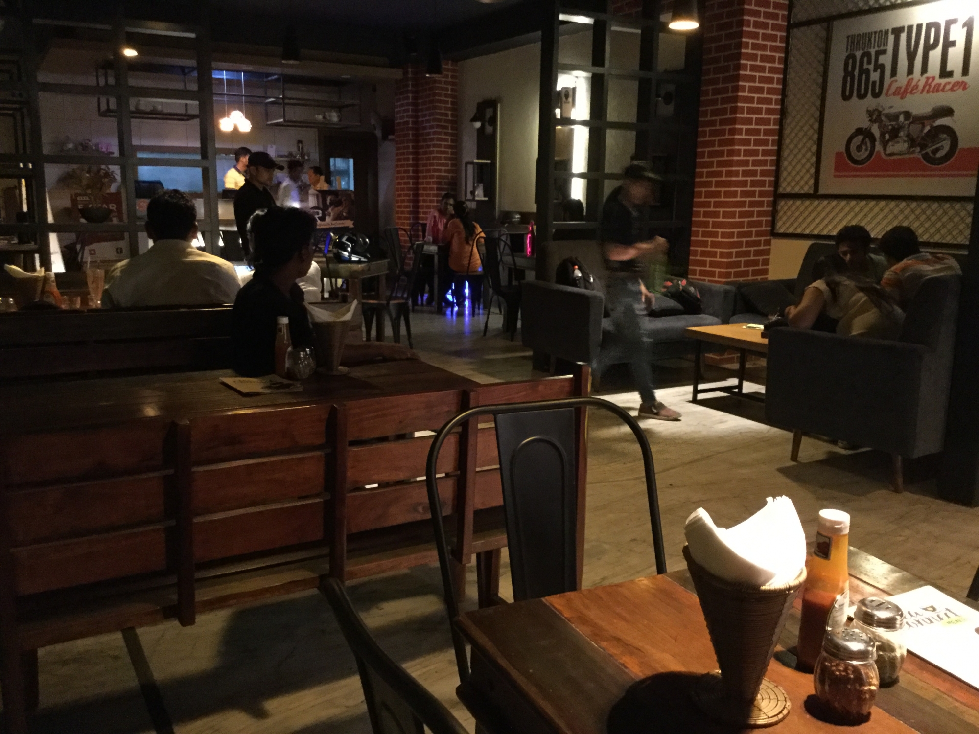 karaj dating